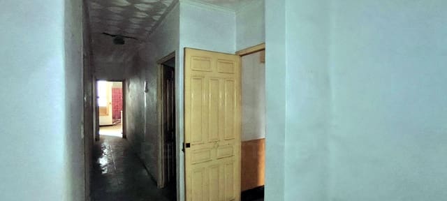 6 slaapkamer Huis te koop in Orihuela ciudad, Orihuela met garage - € 140.000 (Ref: 9989157)