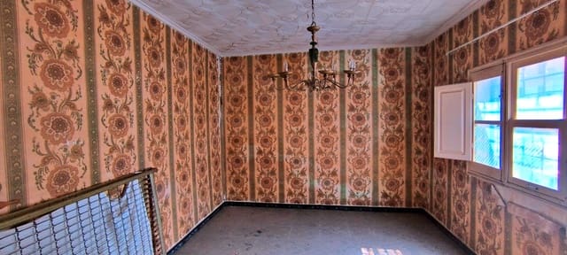 6 slaapkamer Huis te koop in Orihuela ciudad, Orihuela met garage - € 140.000 (Ref: 9989157)
