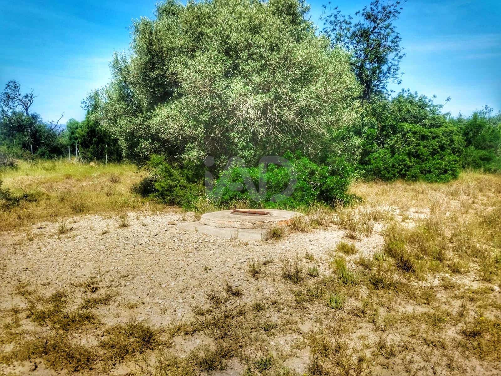 Grunde uden byggetilladelser til salg i Tarragona by - € 129.249 (Ref: 9989164)