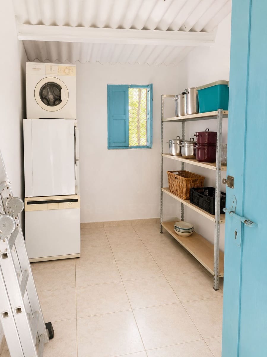 6 soveværelse Finca/Landehus til salg i Cehegin med swimmingpool garage - € 249.900 (Ref: 9989165)