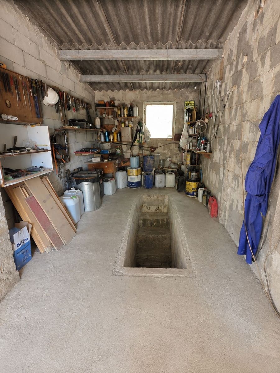 6 soveværelse Finca/Landehus til salg i Cehegin med swimmingpool garage - € 249.900 (Ref: 9989165)