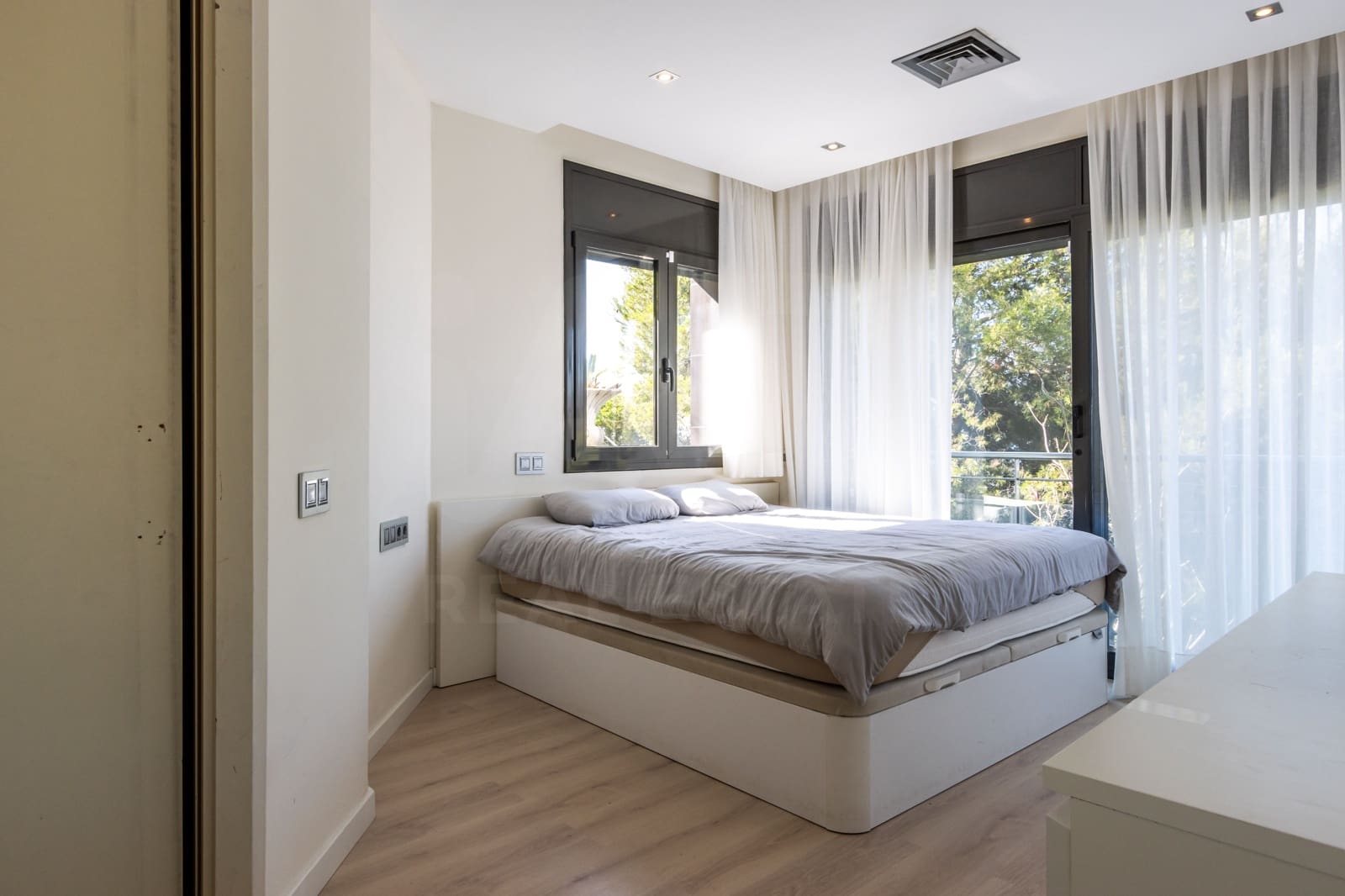 7 soveværelse Villa til salg i Barcelona by med swimmingpool garage - € 2.750.000 (Ref: 9989168)