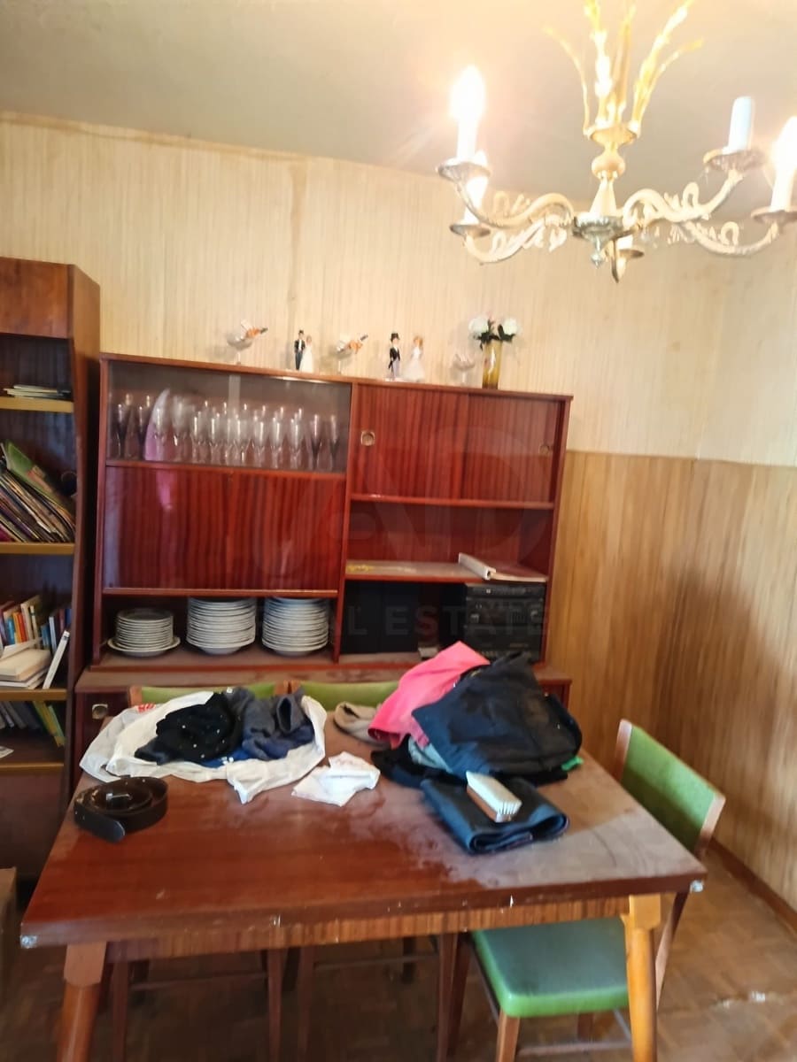 4 slaapkamer Huis te koop in Leon stad met garage - € 35.000 (Ref: 9989170)