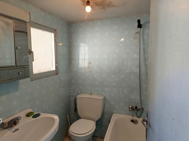 4 Zimmer Haus zu verkaufen in León Stadt mit Garage - 35.000 € (Ref: 9989170)