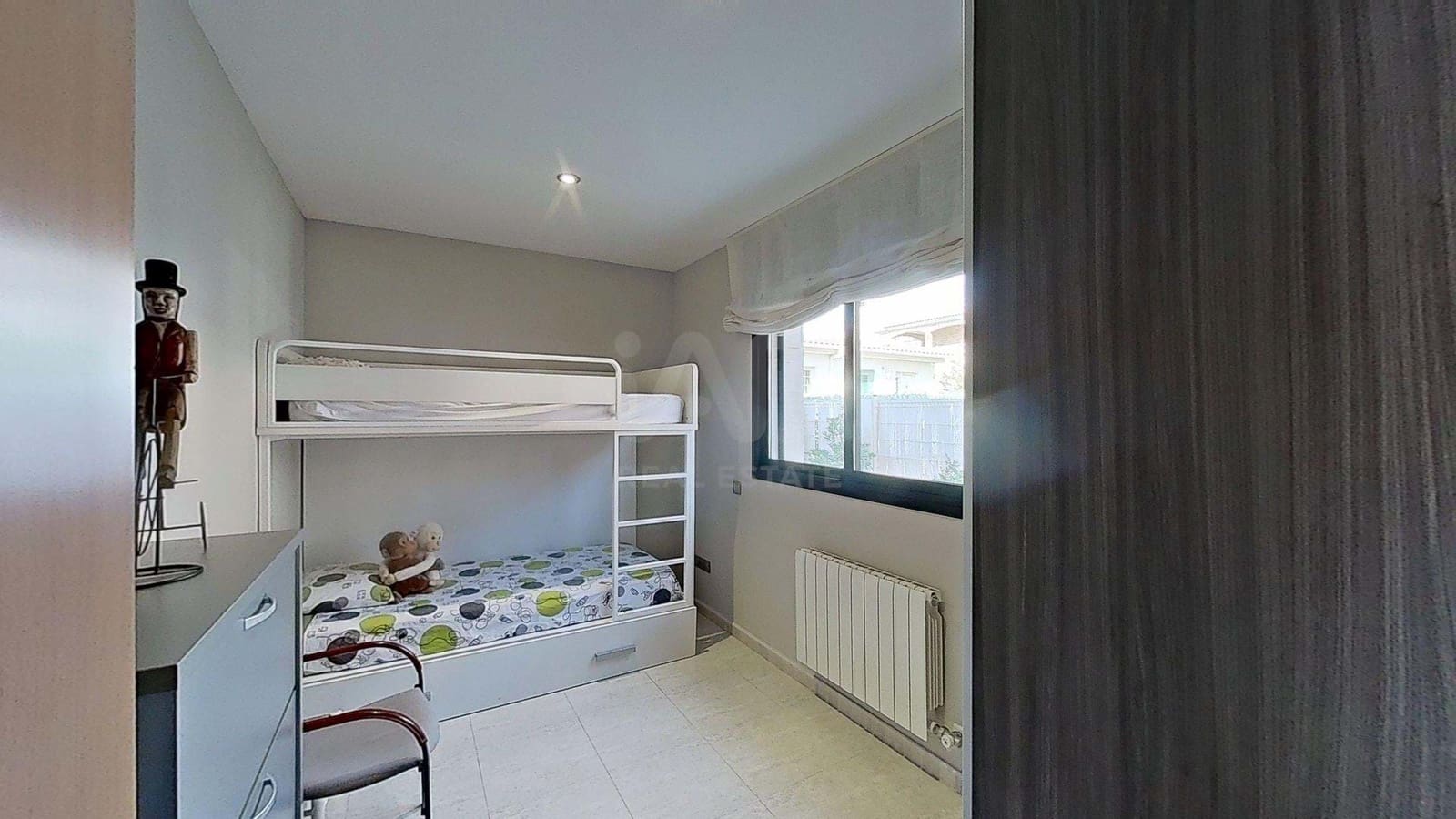 5 soveværelse Villa til salg i Tarragona by med swimmingpool garage - € 675.000 (Ref: 9989171)