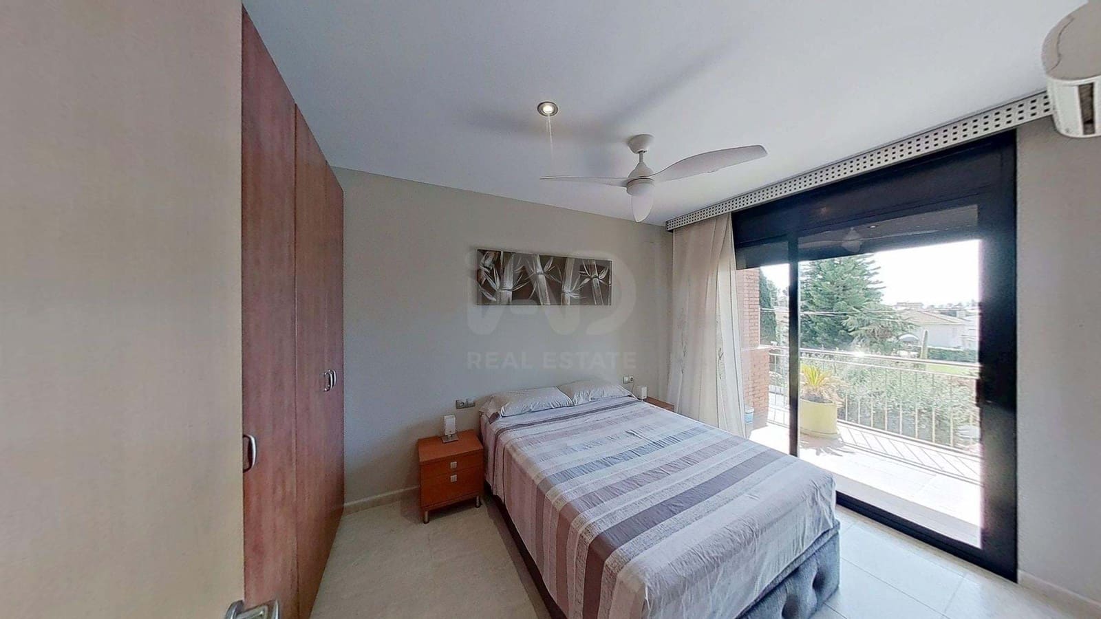 5 soveværelse Villa til salg i Tarragona by med swimmingpool garage - € 675.000 (Ref: 9989171)