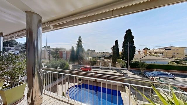 5 soveværelse Villa til salg i Tarragona by med swimmingpool garage - € 675.000 (Ref: 9989171)