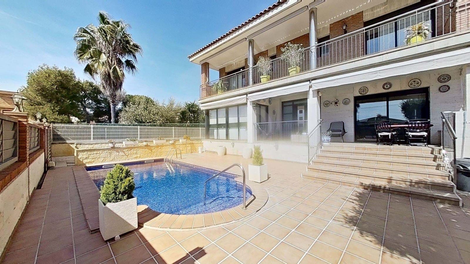 5 soveværelse Villa til salg i Tarragona by med swimmingpool garage - € 675.000 (Ref: 9989171)