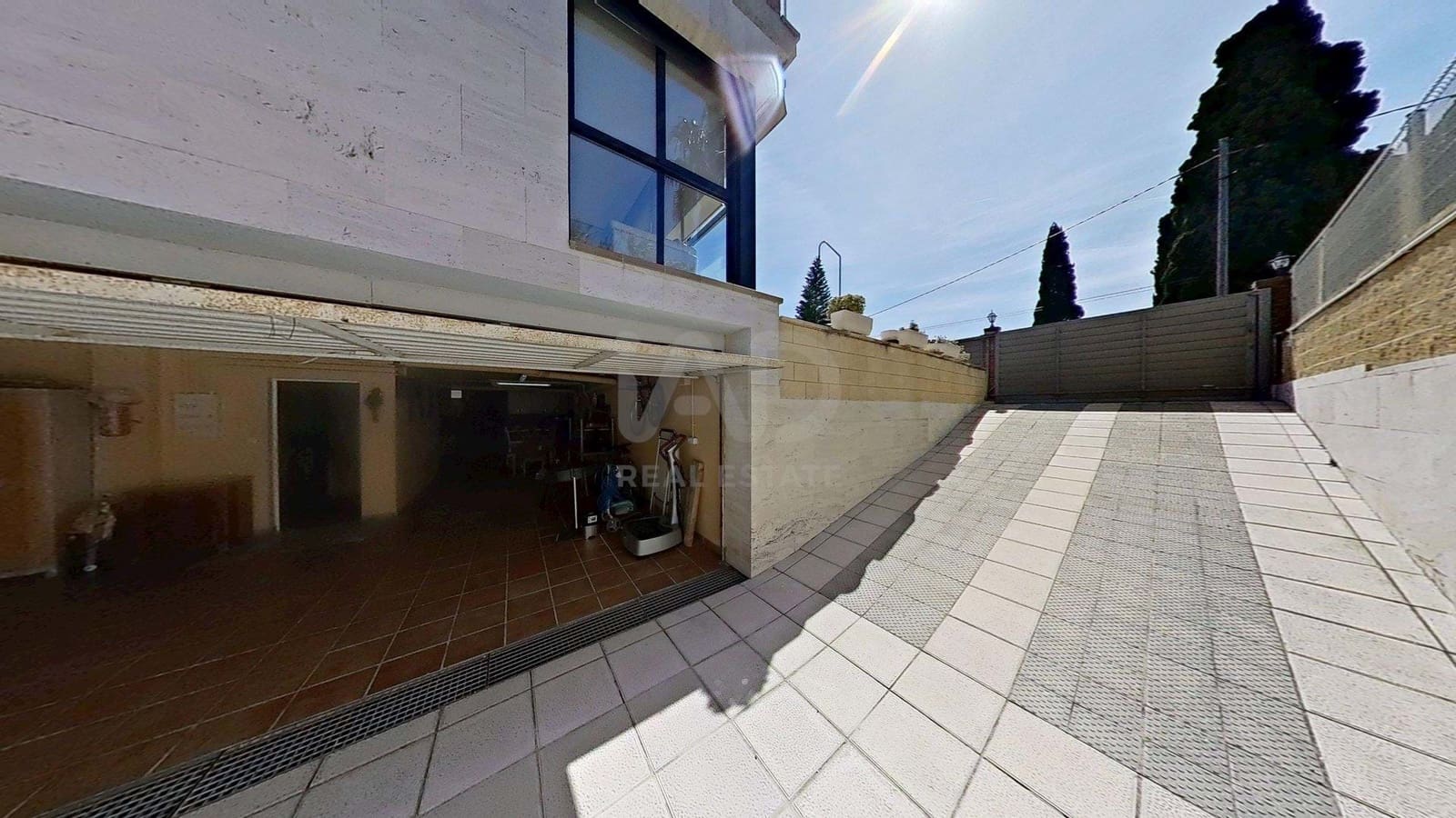 5 soveværelse Villa til salg i Tarragona by med swimmingpool garage - € 675.000 (Ref: 9989171)