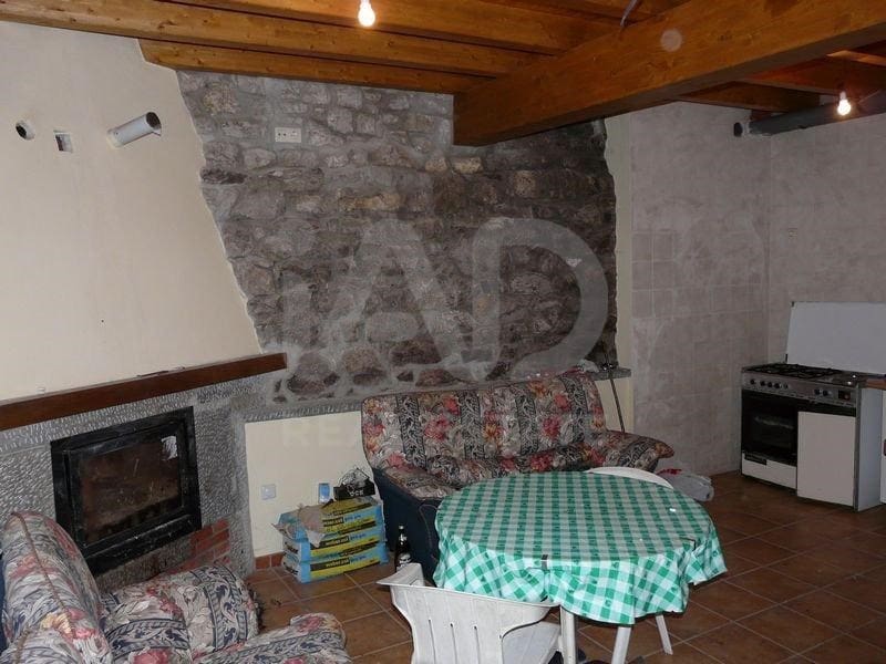 5 soveværelse Finca/Landehus til salg i Leon by - € 138.000 (Ref: 9989174)