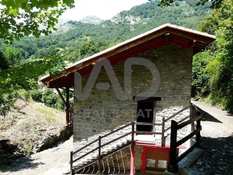 5 soveværelse Finca/Landehus til salg i Leon by - € 138.000 (Ref: 9989174)