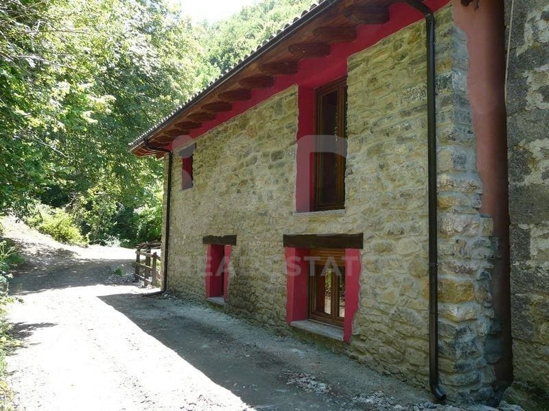 5 soveværelse Finca/Landehus til salg i Leon by - € 138.000 (Ref: 9989174)