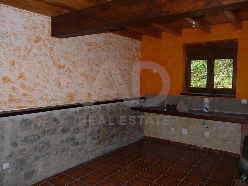5 soveværelse Finca/Landehus til salg i Leon by - € 138.000 (Ref: 9989174)