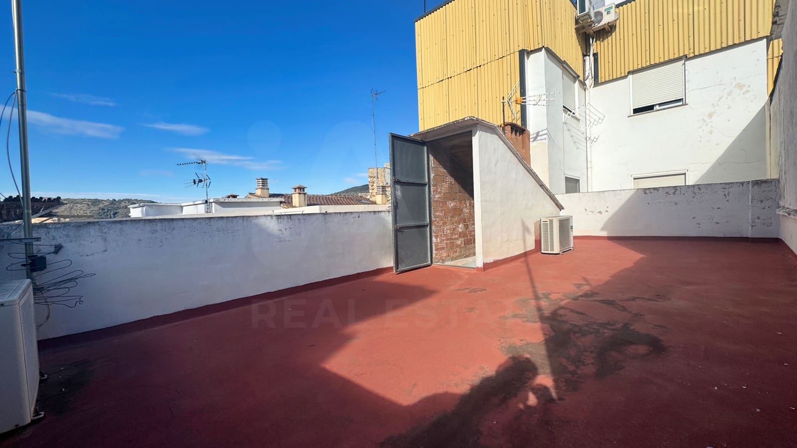 Omakotitalo myytävänä paikassa Pego - 98 000 € (Ref: 9989176)