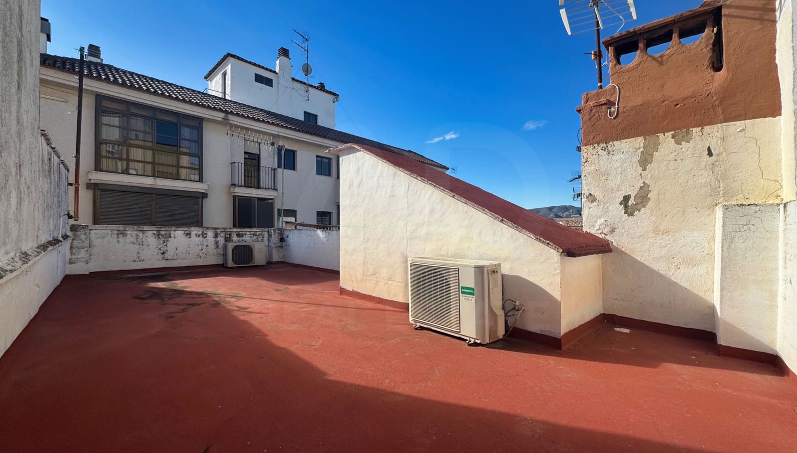Omakotitalo myytävänä paikassa Pego - 98 000 € (Ref: 9989176)