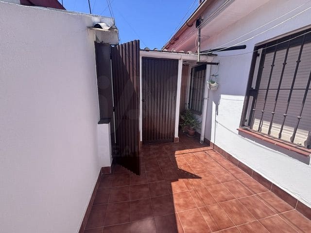 4 soveværelse Byhus til salg i Huelva by - € 120.000 (Ref: 9989177)