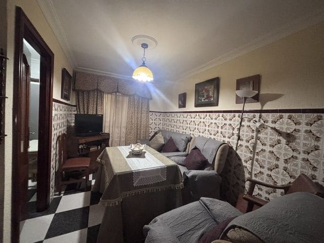 4 soverom Hus til salgs i Huelva by - € 120 000 (Ref: 9989177)