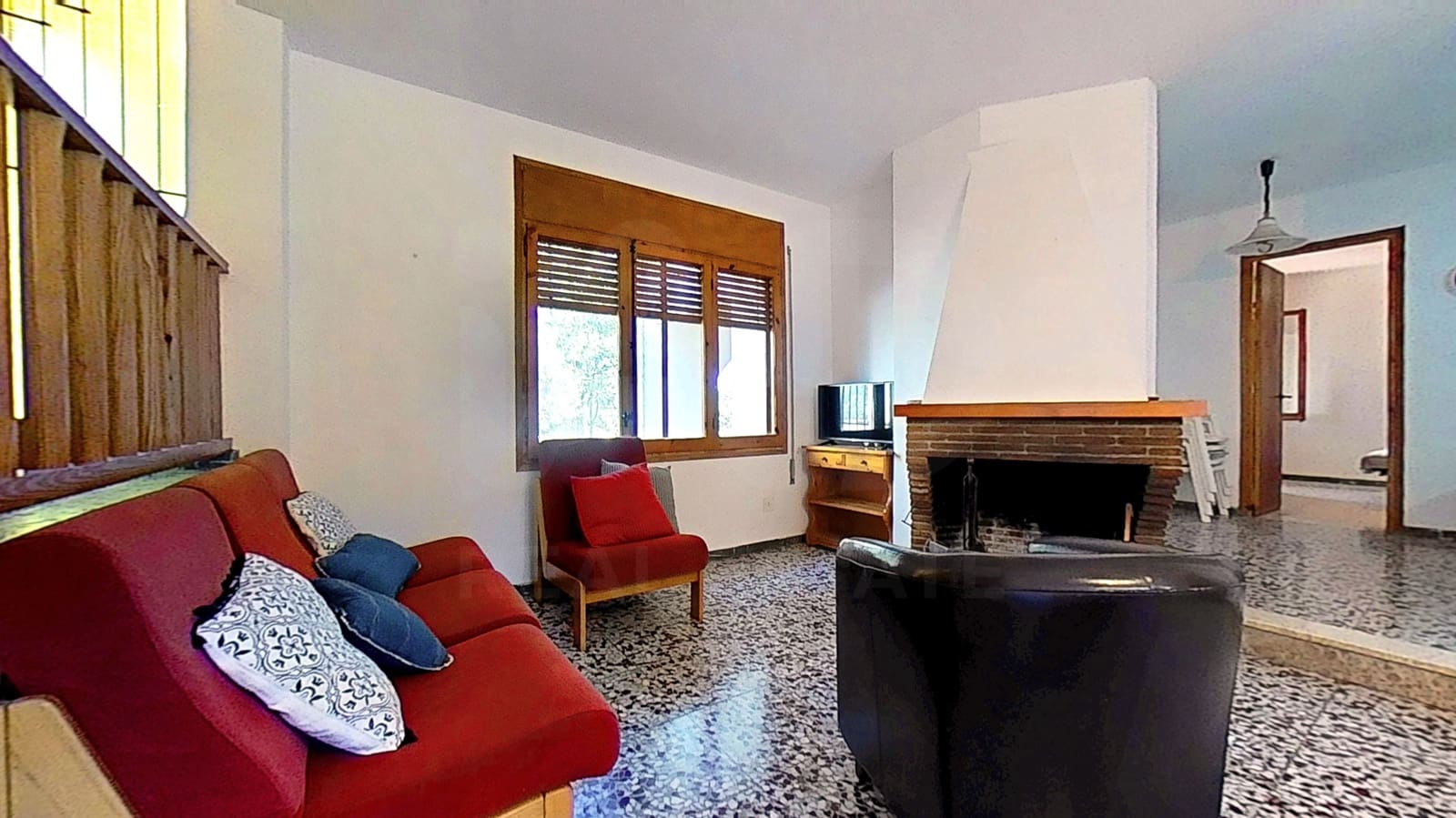 4 slaapkamer Finca/Landhuis te koop in Tarragona stad met garage - € 248.000 (Ref: 9989178)