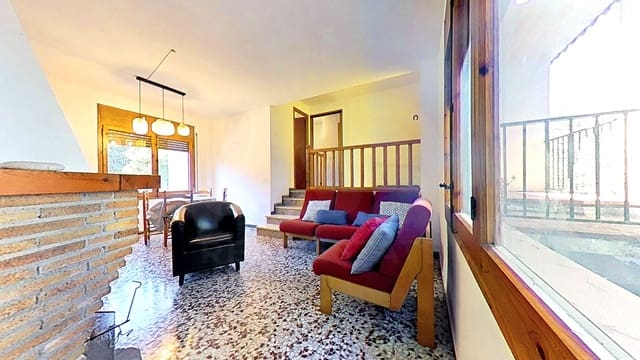 4 sovrum Finca/Hus på landet till salu i Tarragona stad med garage - 248 000 € (Ref: 9989178)