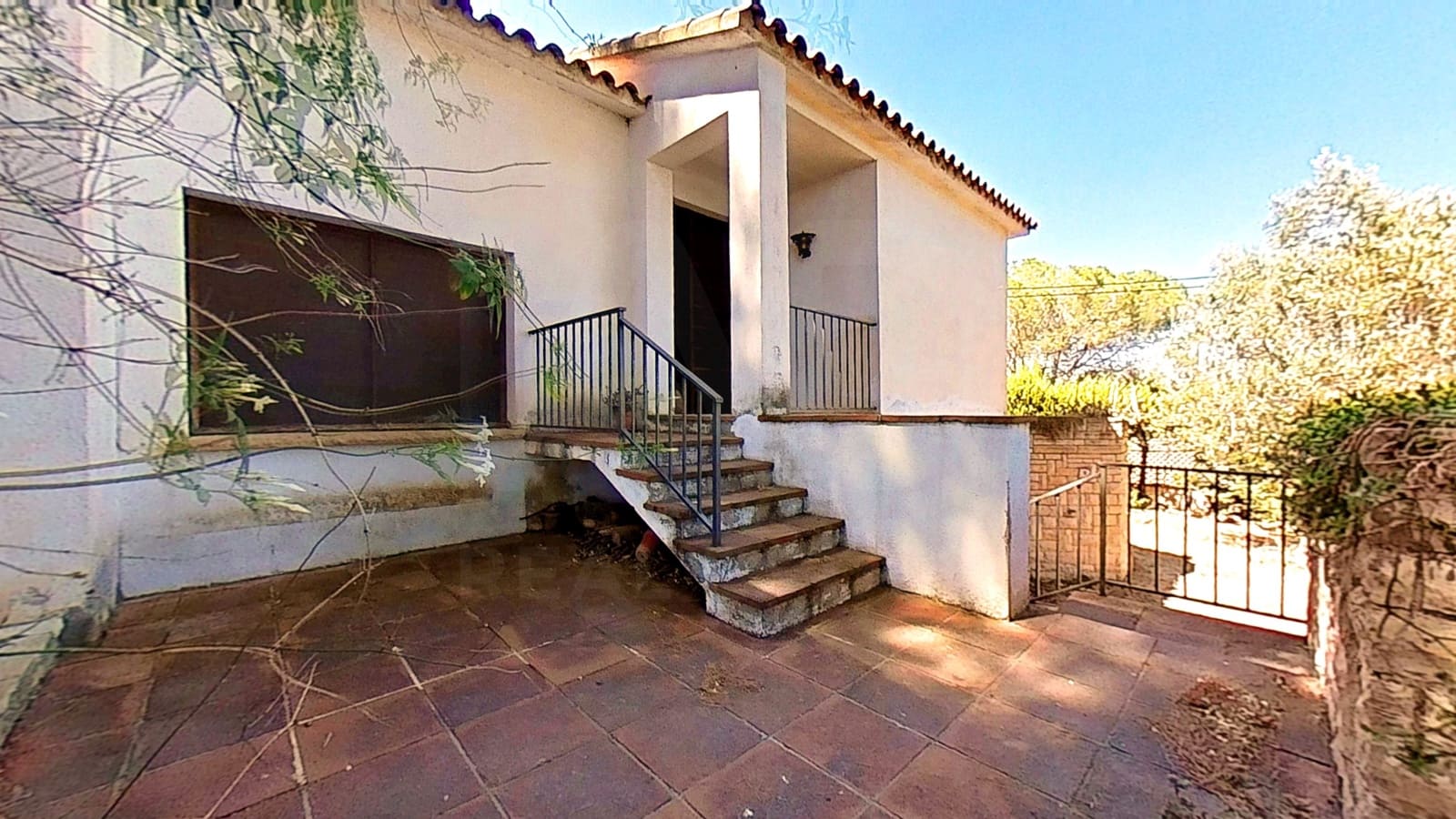 4 slaapkamer Finca/Landhuis te koop in Tarragona stad met garage - € 248.000 (Ref: 9989178)