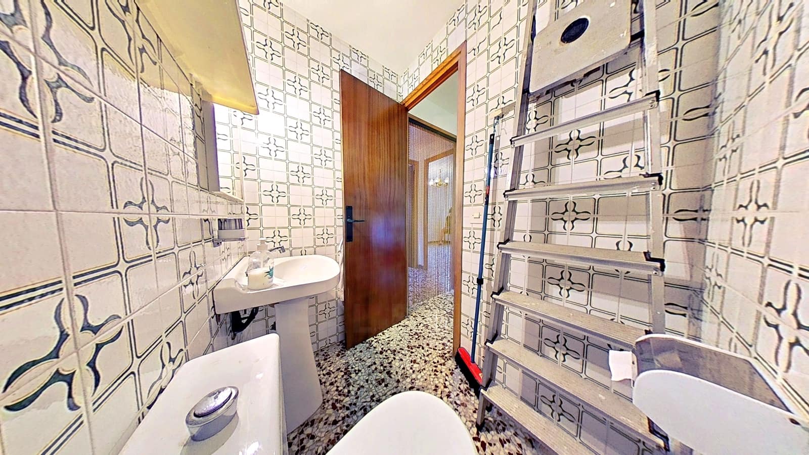 4 slaapkamer Finca/Landhuis te koop in Tarragona stad met garage - € 248.000 (Ref: 9989178)