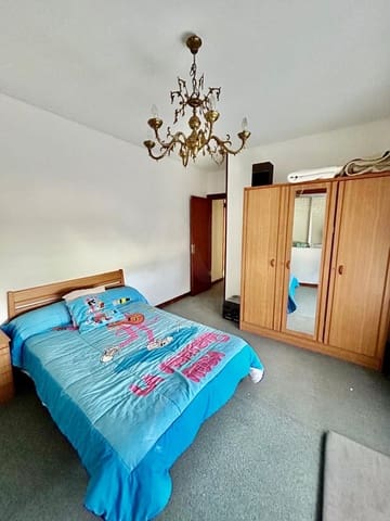 4 soverom Finca/Herregård til salgs i Leon by med garasje - € 77 000 (Ref: 9989182)
