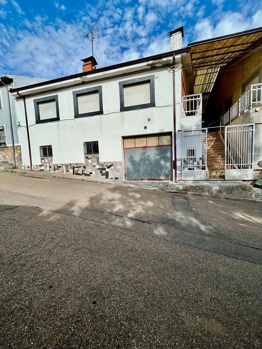 4 soveværelse Finca/Landehus til salg i Leon by med garage - € 77.000 (Ref: 9989182)