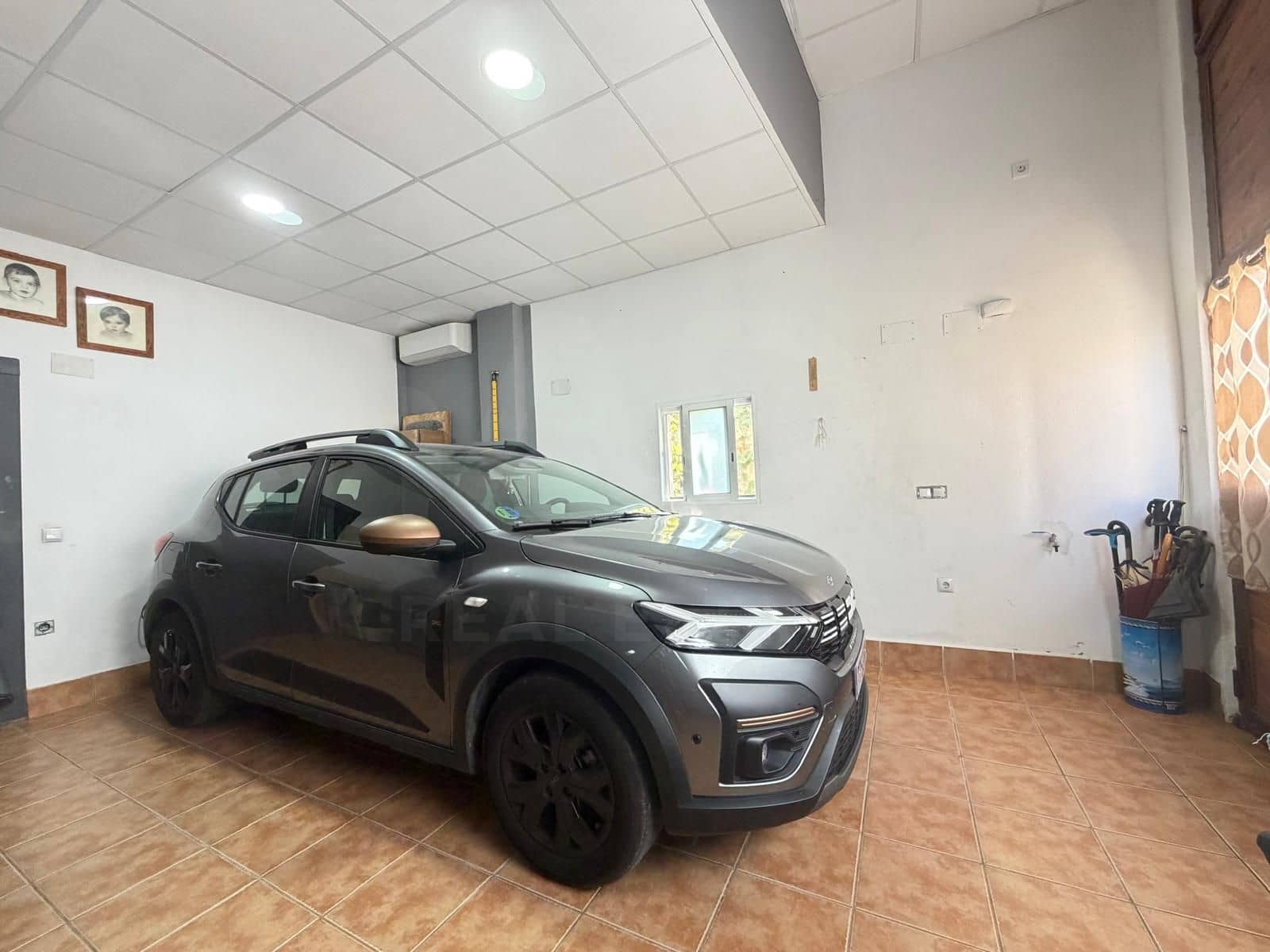 4 camera da letto Villa in vendita in Potries con garage - 375.000 € (Rif: 9989183)