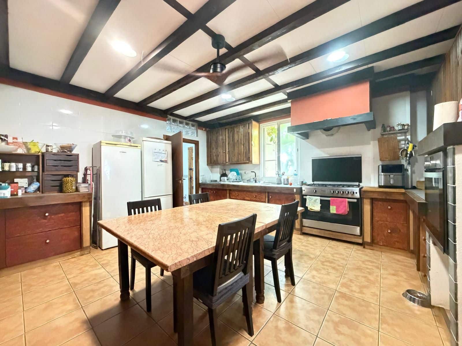4 camera da letto Villa in vendita in Potries con garage - 375.000 € (Rif: 9989183)
