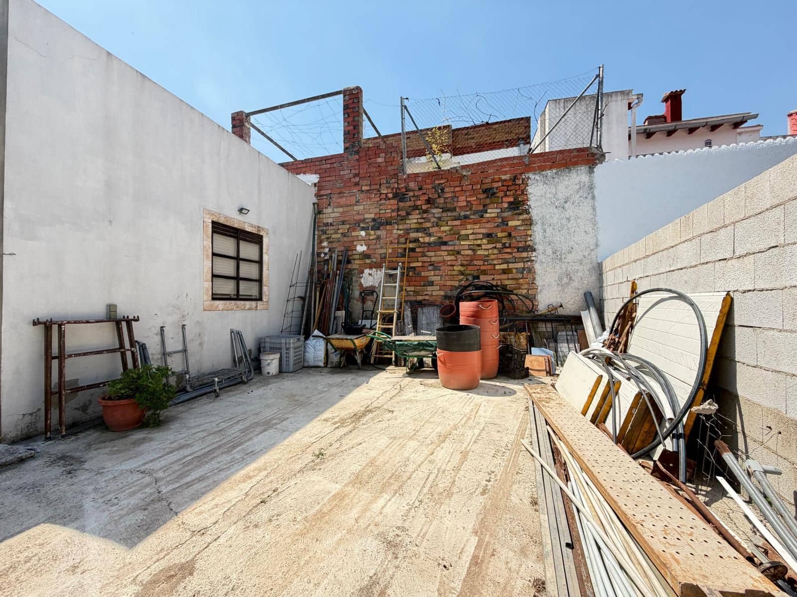 4 camera da letto Villa in vendita in Potries con garage - 375.000 € (Rif: 9989183)