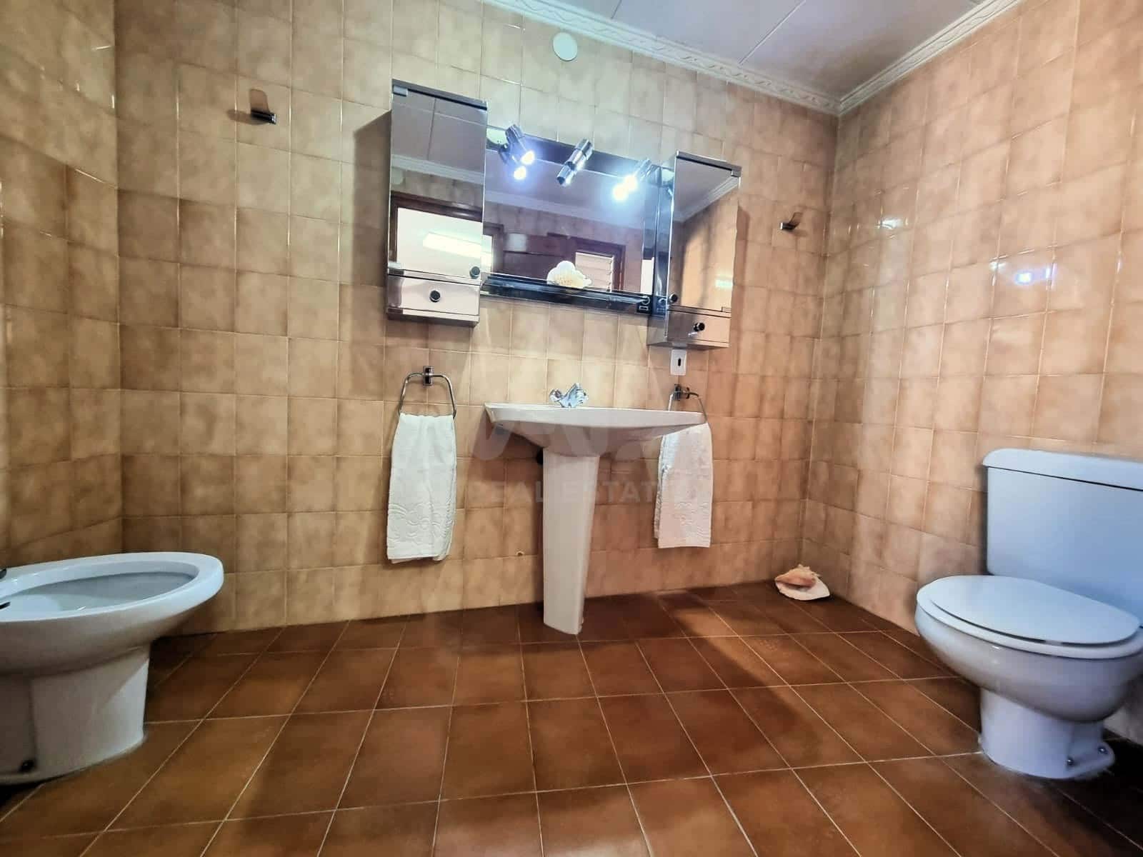 3 chambre Maison de Ville à vendre à Tarragone ville avec garage - 160 000 € (Ref: 9989184)
