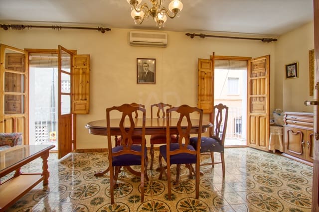 5 slaapkamer Huis te koop in Córdoba stad - € 244.000 (Ref: 9989186)