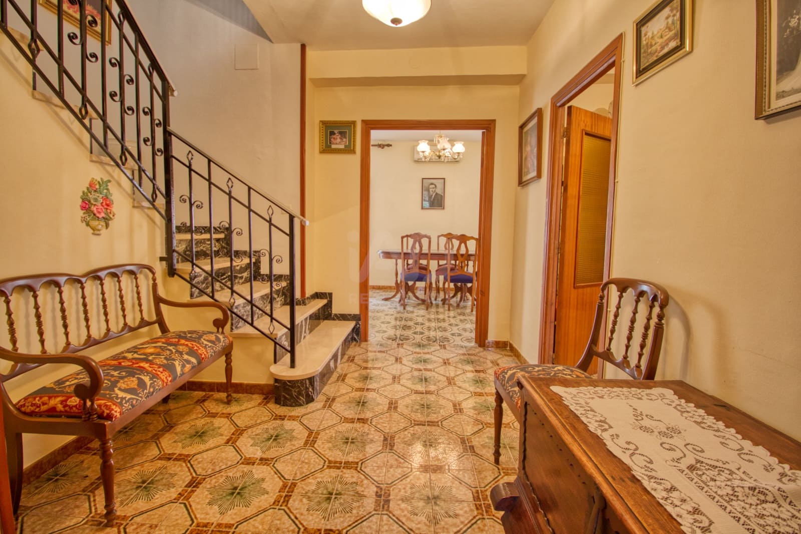 5 slaapkamer Huis te koop in Cordoba stad - € 244.000 (Ref: 9989186)
