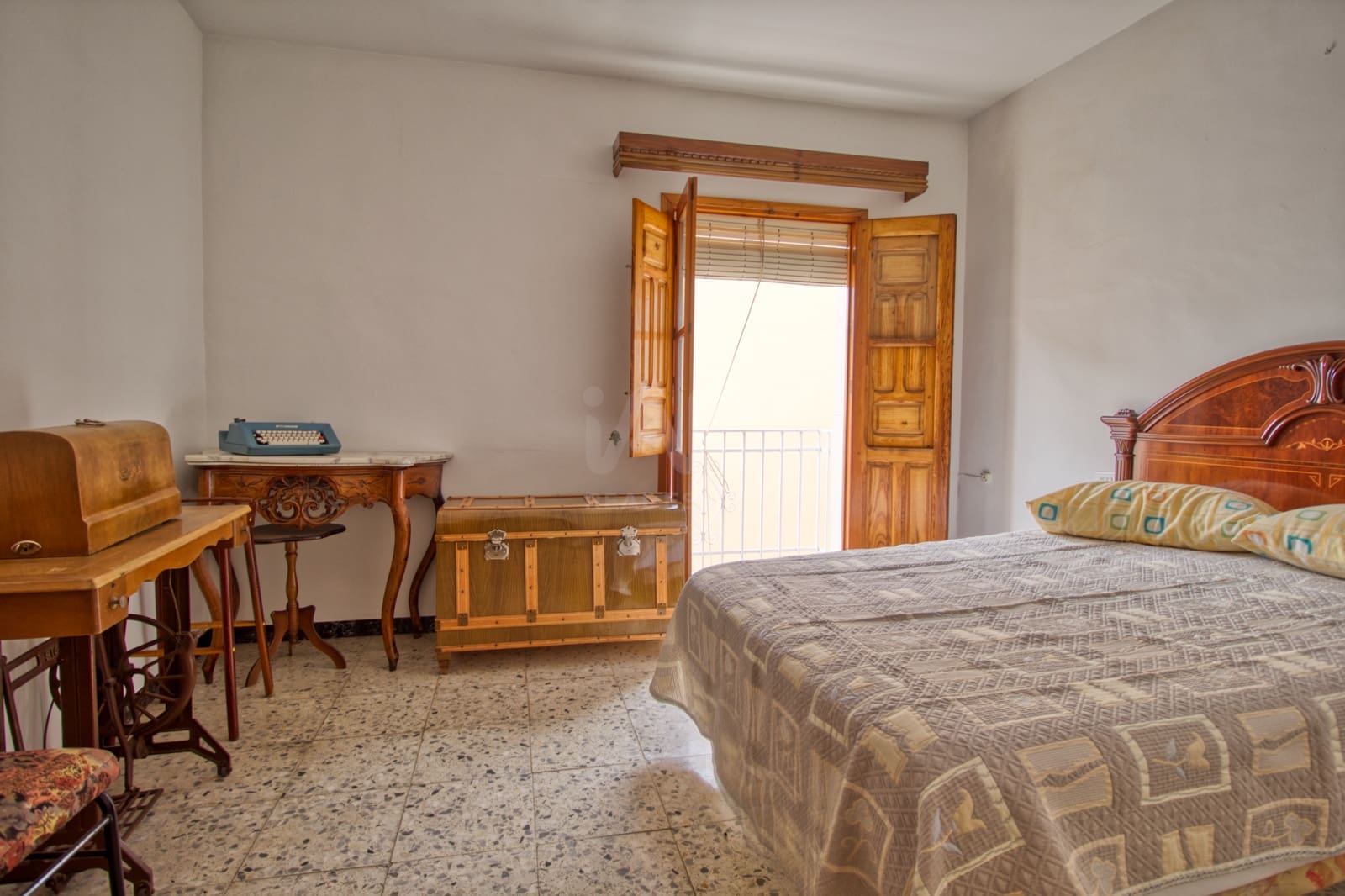 5 slaapkamer Huis te koop in Cordoba stad - € 244.000 (Ref: 9989186)