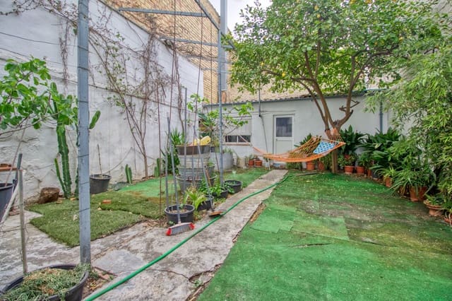5 slaapkamer Huis te koop in Córdoba stad - € 244.000 (Ref: 9989186)