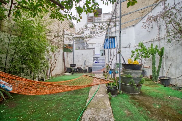 5 slaapkamer Huis te koop in Córdoba stad - € 244.000 (Ref: 9989186)