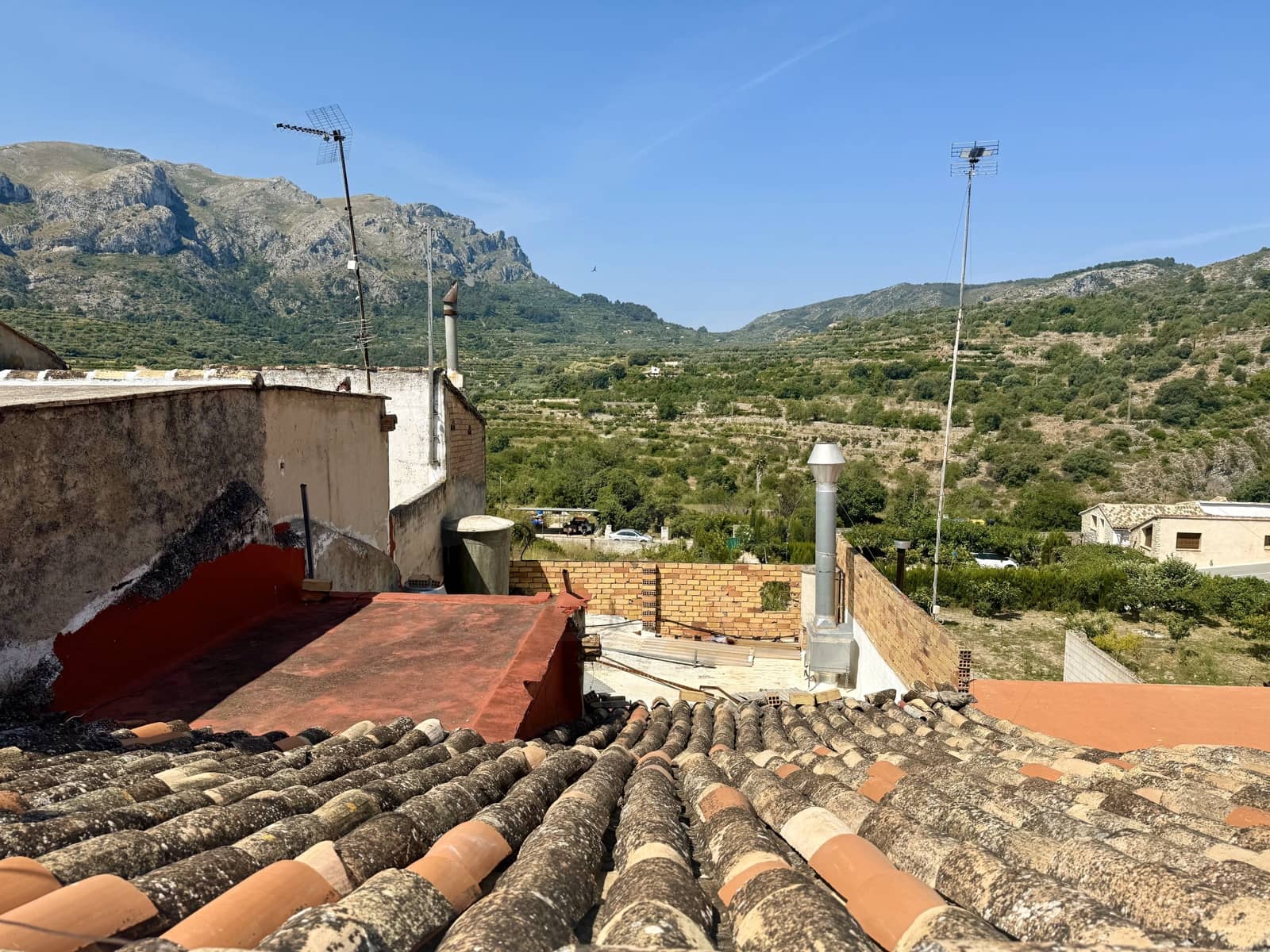 Haus zu verkaufen in Vall de Gallinera - 120.000 € (Ref: 9989189)