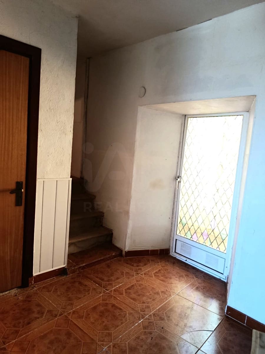2 slaapkamer Huis te koop in Leon stad - € 35.000 (Ref: 9989190)