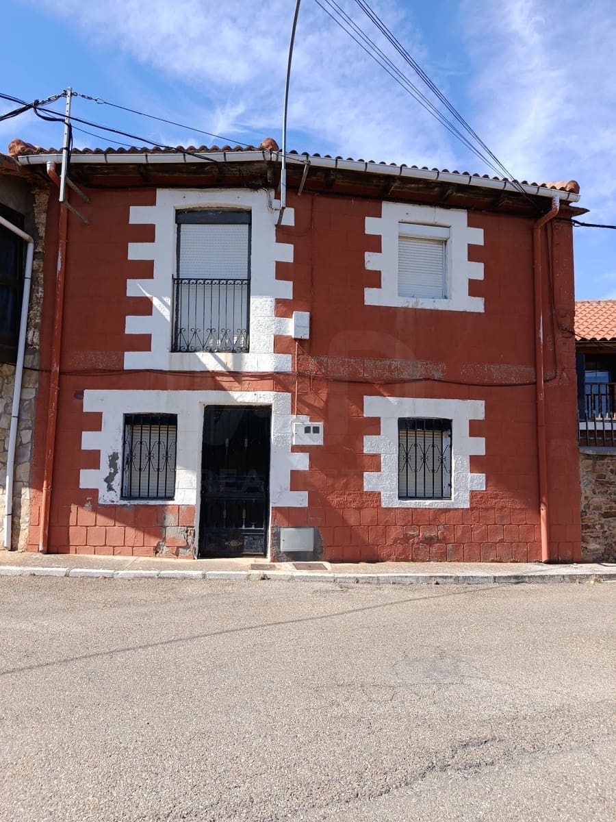 2 slaapkamer Huis te koop in Leon stad - € 35.000 (Ref: 9989190)