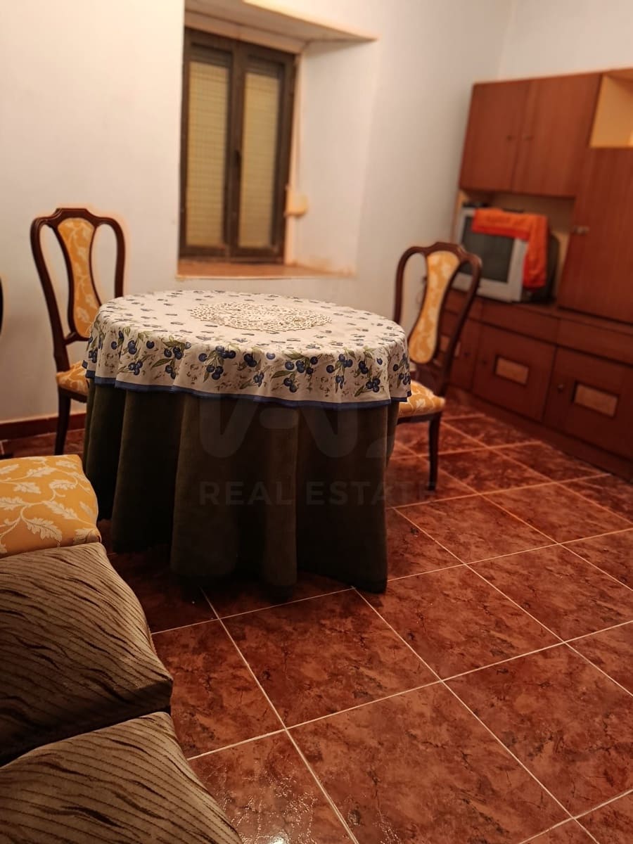 2 slaapkamer Huis te koop in Leon stad - € 35.000 (Ref: 9989190)