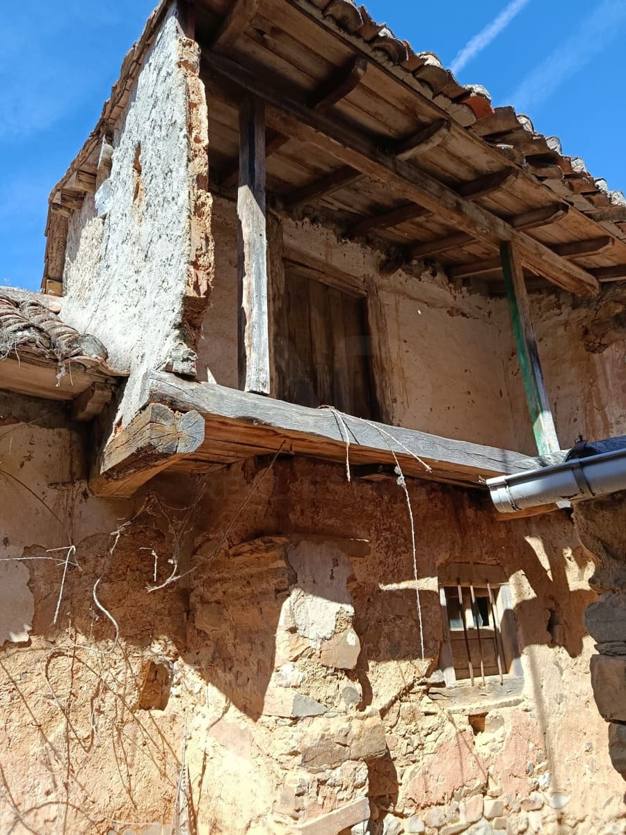 2 slaapkamer Huis te koop in Leon stad - € 35.000 (Ref: 9989190)