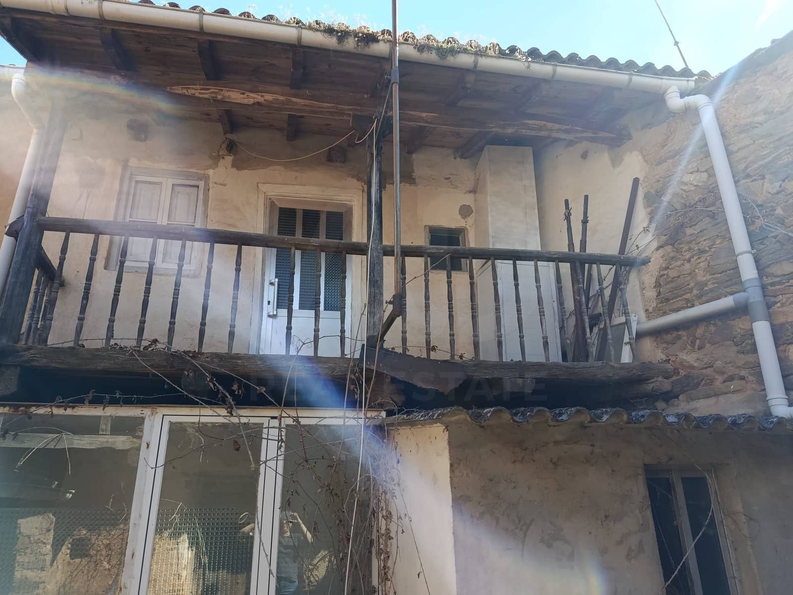 2 slaapkamer Huis te koop in Leon stad - € 35.000 (Ref: 9989190)