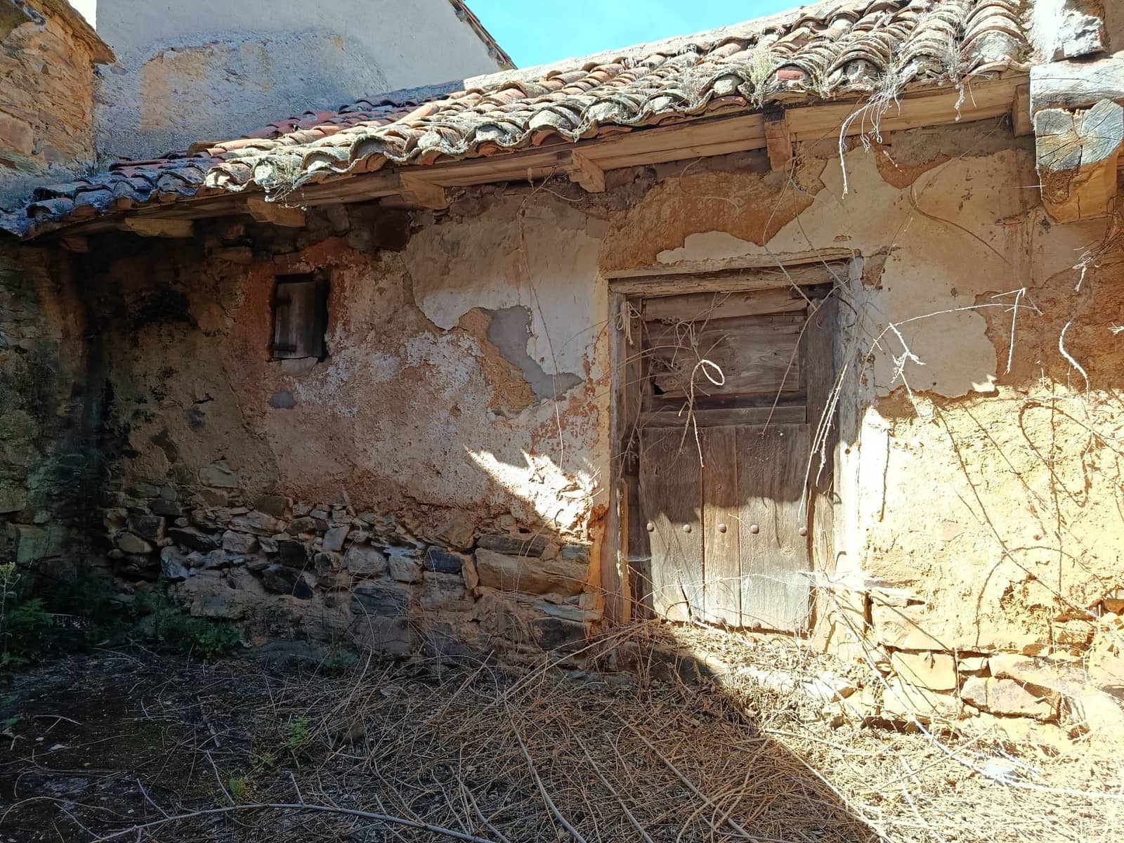 2 slaapkamer Huis te koop in Leon stad - € 35.000 (Ref: 9989190)
