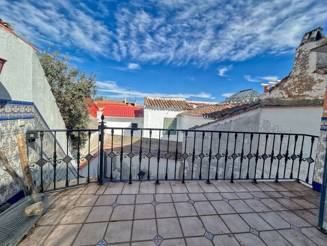 Casa de 4 habitaciones en Villacañas en venta - 208.500 € (Ref: 9989193)