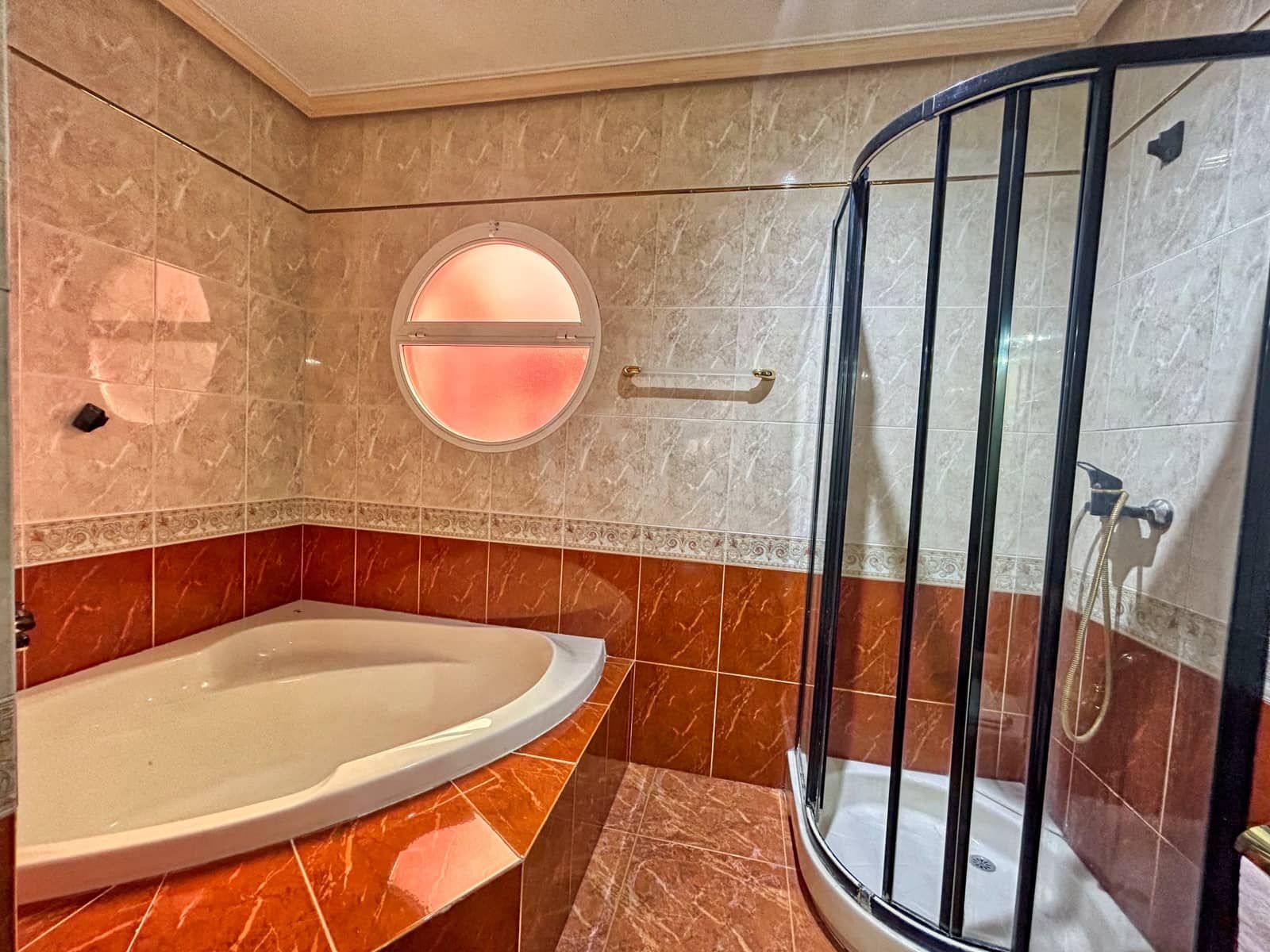 4 sypialnia Dom na sprzedaż w Miasto Toledo - 208 500 € (Ref: 9989193)