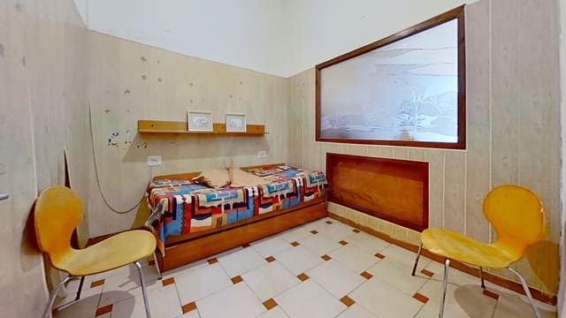 5 slaapkamer Huis te koop in Torreblanca met garage - € 125.000 (Ref: 9989195)