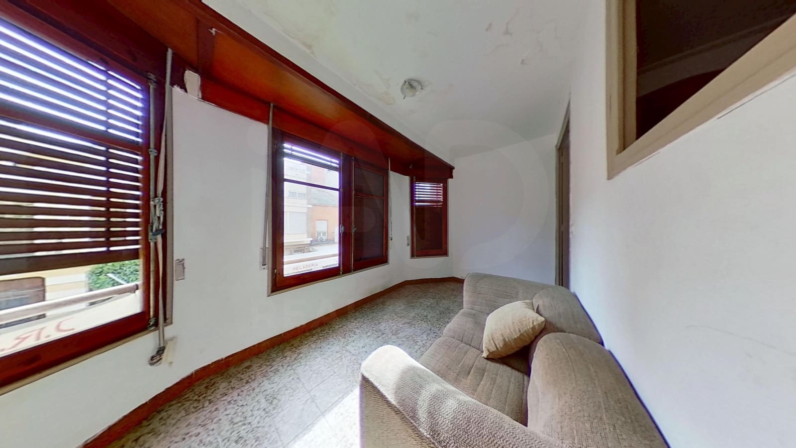 5 slaapkamer Huis te koop in Torreblanca met garage - € 125.000 (Ref: 9989195)