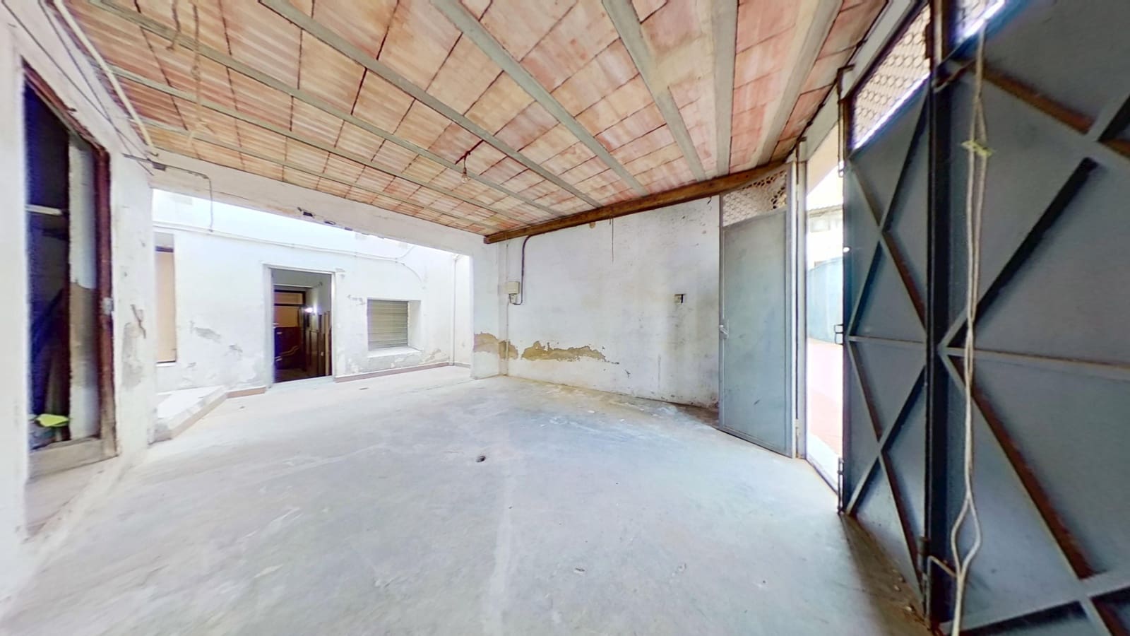 5 slaapkamer Huis te koop in Torreblanca met garage - € 125.000 (Ref: 9989195)