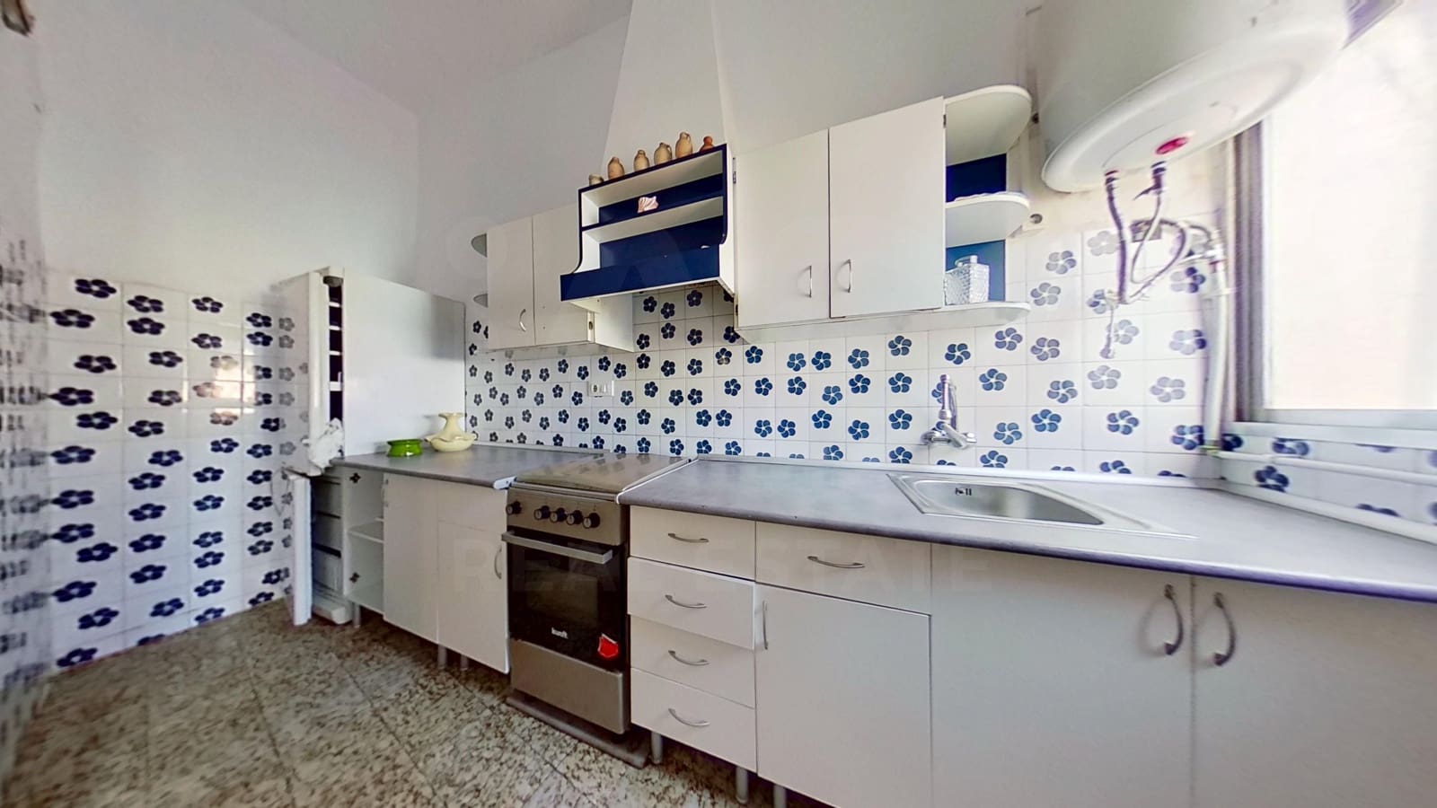 5 slaapkamer Huis te koop in Torreblanca met garage - € 125.000 (Ref: 9989195)