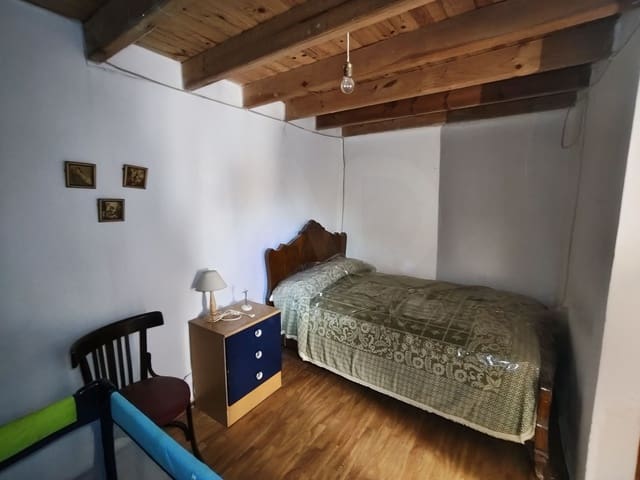 6 slaapkamer Huis te koop in Zamora stad - € 39.000 (Ref: 9989200)